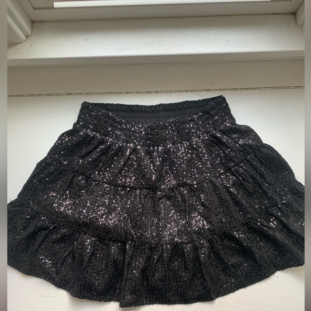 Black, sequined skirt. Anthropologie, Large